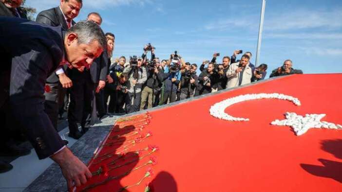 Özgür Özel Hatay Deprem Şehitliği’nde...Mezar Taşları Arasında Duygusal Anlar