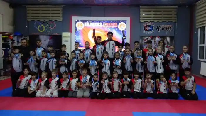 Isparta’da Karakaş Spor Kulübü Karate Ligi’ne Damga Vurdu