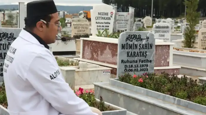 Antalya’da Deprem Şehitleri Mezarları Başında Anıldı