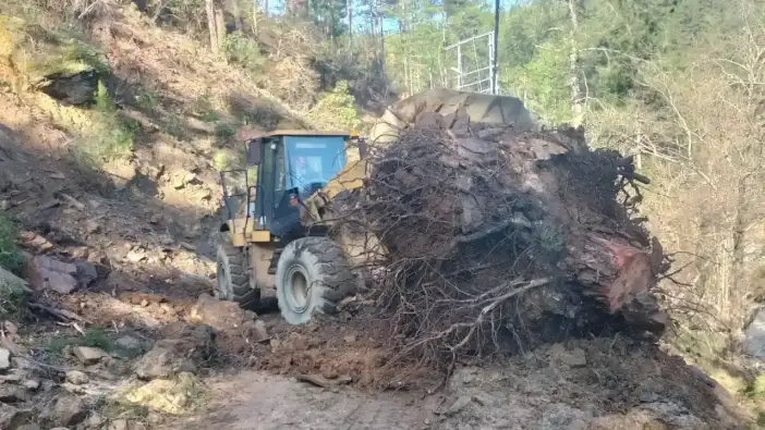Antalya’nın Heyelandan Kapanan Yolları Ulaşıma Açıldı