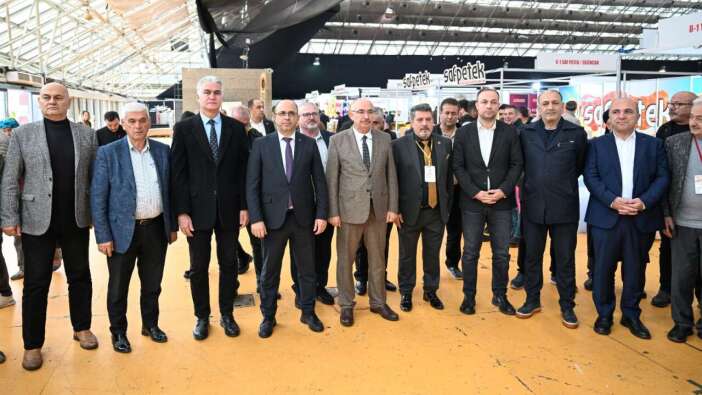 Arı sütünden propolise her şey burada! Antalya Arıcılık Fuarı başladı