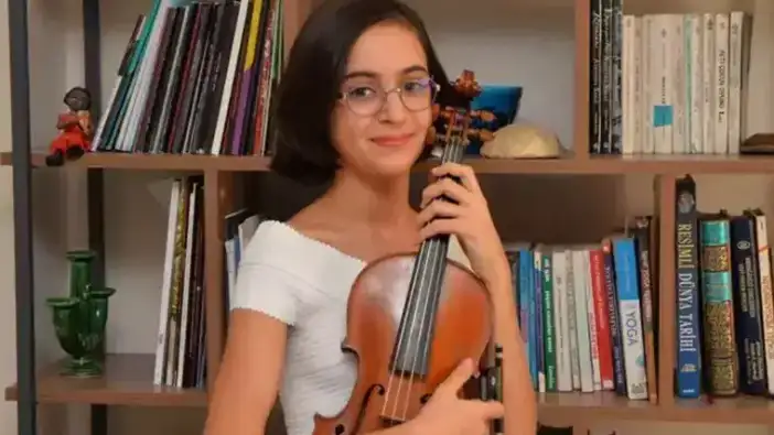 Mersin'de yarım kalan beste: 18 yaşındaki Laçin kemanıyla anıldı