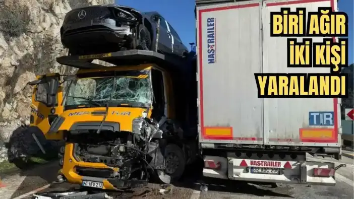 Antalya-Isparta Yolunda Feci Kaza! Tırlar Kafa Kafaya Çarpıştı