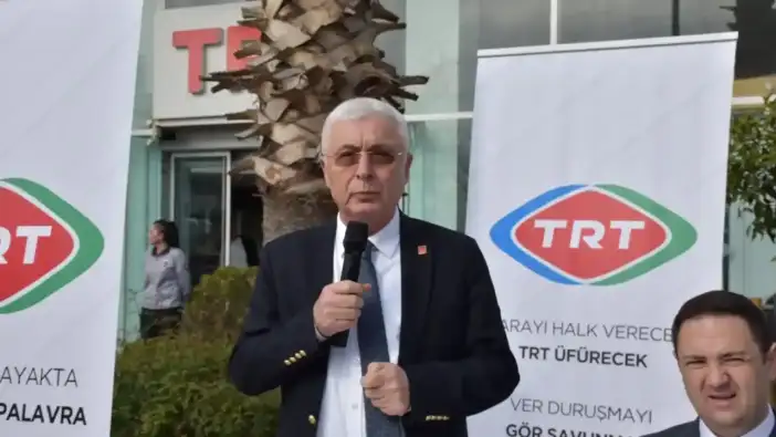 CHP Antalya'dan TRT Önünde Protesto: 'TRT 86 Milyon Yurttaşındır'