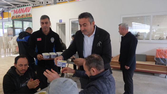 Başkan Topaloğlu Tekirova Esnafıyla Birlikte