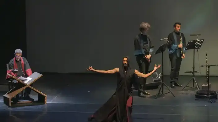 Antalya'da 'Divan-ı Yunus' Sahne Diliyle Büyüledi