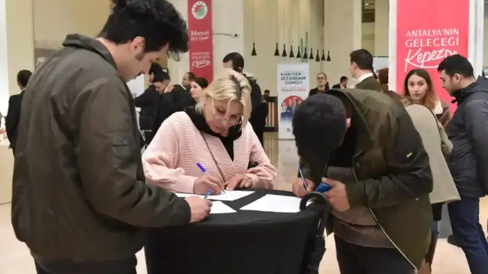 Kepez’de Kariyer Kapıları Gökyüzüne Açıldı