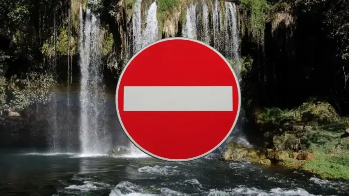 Antalya Düden Şelalesi Yüksek Debi Nedeniyle Ziyarete Kapatıldı
