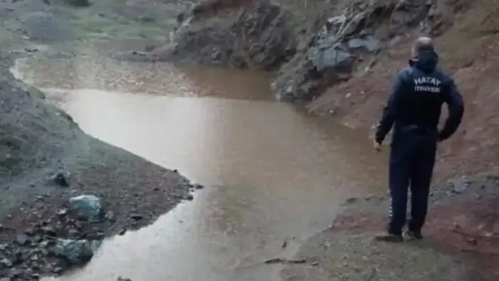 Hatay'da kahreden olay! Su dolu çukura düşen çocuk kurtarılamadı