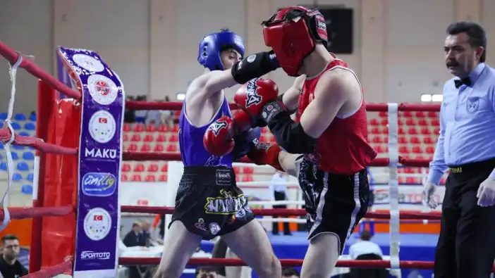 Burdur'da 61 Üniversitenin Muay Thai Şampiyonluk Yarışı Başladı