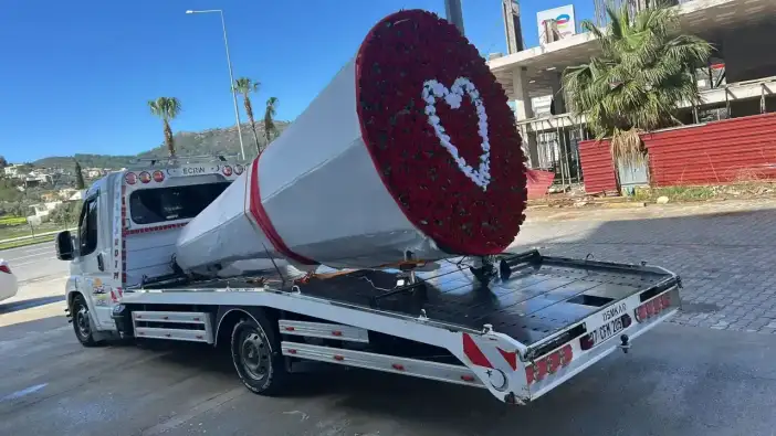 Gazipaşa Sokaklarında "777 Güllü" Sürpriz