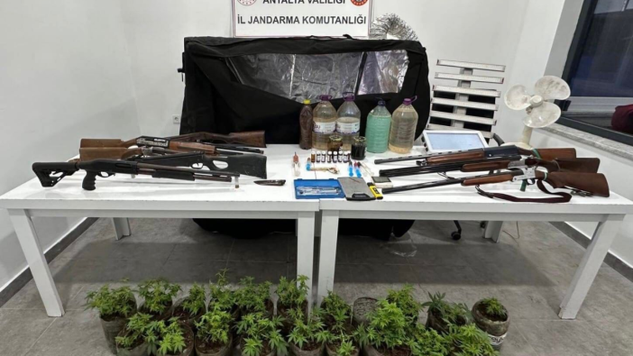 Alanya'da Suç Örgütlerine Çifte Darbe