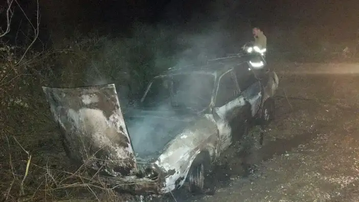 Yeşilova’da Otomobil Demir Yığınına Döndü