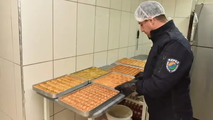 Kepez’de Tatlıcılara Ramazan Denetimi