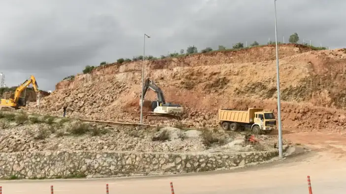 Kepez’de Heyelan Riskli Alan Kademeli Olarak Islah Ediliyor