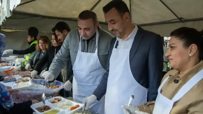 Manavgat’ta İlk Gönül Sofrası Atatürk Kültür Merkezi’nde Kuruldu