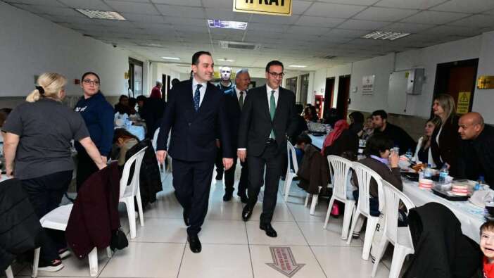 Antalya Adliyesi'nde dev sofra: Yargı mensupları omuz omuza verdi!