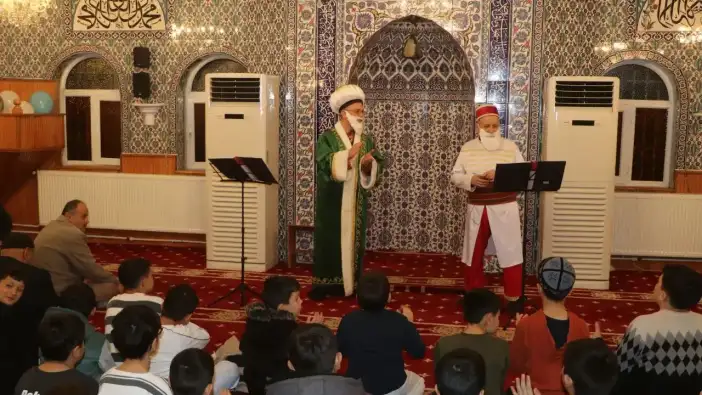 Burdur’da Camide Çocuklara Nasreddin Hoca Sürprizi