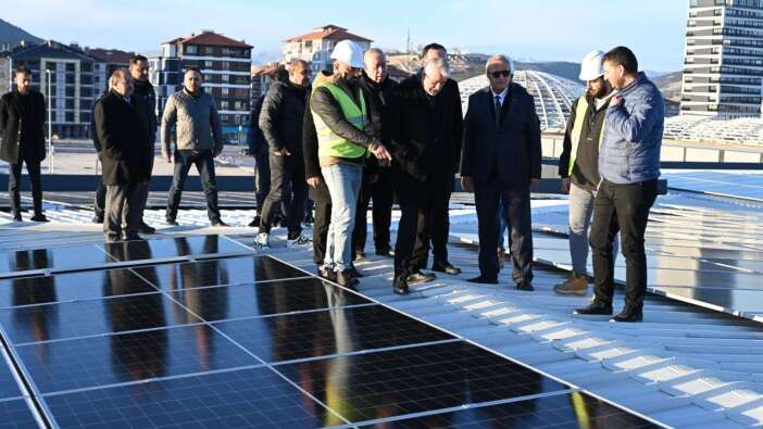 Isparta'nın Geleceği Güneşle Parlıyor! Otogar Çatısı Enerji Üretecek