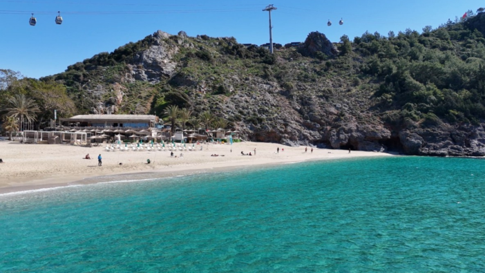 Alanya’da Yaz Güneşi Erken Geldi
