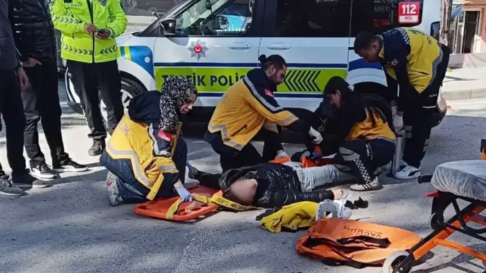 Burdur'da Ehliyetsiz Sürücü Polisten Kaçtı, Ters Yönde Kaza Yaptı