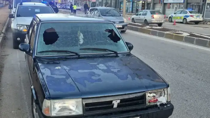 Isparta Eğirdir’de Kıza Araç Çarptı, Şekerlemeleri Farda Kaldı