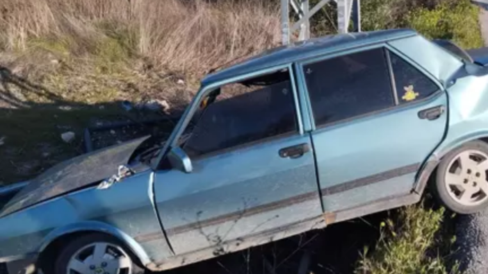 Serik’te Korkutan Kaza: Otomobil Şarampole Yuvarlandı