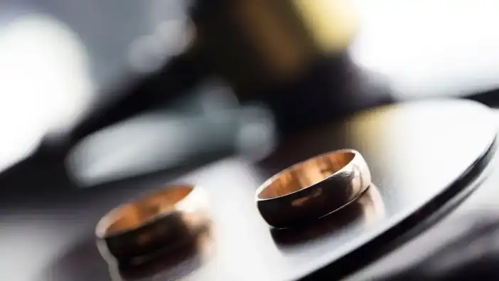 Türkiye'de Gri Boşanma Alarmı: 6 Yılda Yarıyı Geçti! Gri Boşanma Nedir?