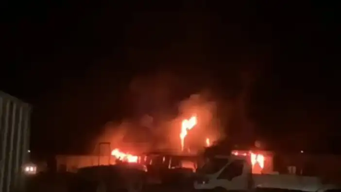 Manavgat'ta Muz Paketleme Tesisi Alevler Sardı