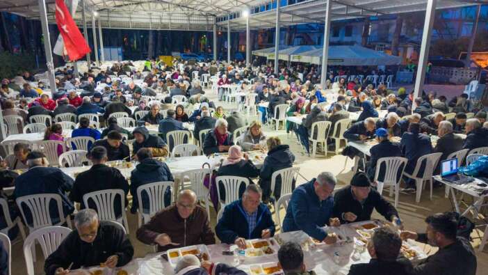 Manavgat'ta Ramazan Bereketi ve Tıp Bayramı Heyecanı Bir arada Yaşanıyor