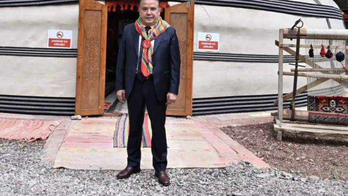 Antalya Tüm Yerel Sen'den Muhittin Böcek İçin Adalet Çağrısı