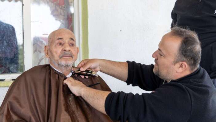 Manavgat Belediyesi’nden Bayram Mesaisi: Ücretsiz Kuaför Hizmeti Başladı