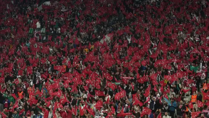 Milliler Sahaya, Taraftar Tribüne! Türkiye - Romanya Maçının Biletleri Kapış Kapış