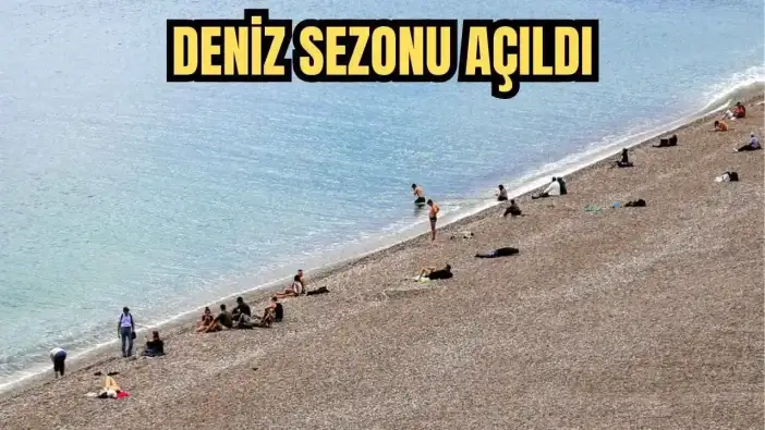 Ramazan Bayramı Öncesi Antalya'da Vatandaşlar Konyaaltı Sahili'ne Akın Etti