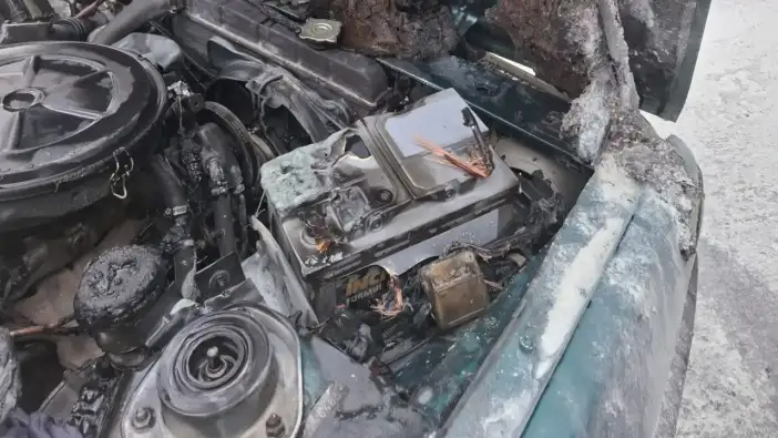 Alanya'da Hareket Halindeki Araç Alev Aldı: Sürücü Faciayı Önledi