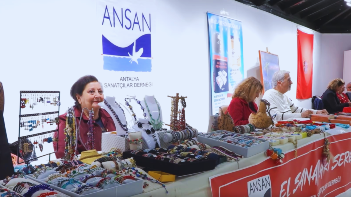 Muratpaşa’da "Bilge Çınarlar" Sanatla Buluştu