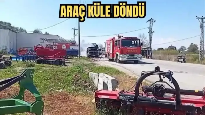 Serik'te Karton Yüklü Kamyonet Alev Alev Yandı! Araç Küle Döndü