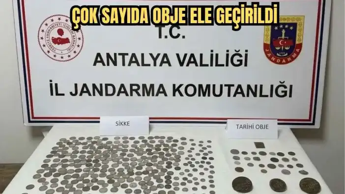 Kaş'ta Tarih Eser Kaçakçılığı Yapan 2 Şüpheli Yakalandı! Çok Sayıda Obje Ele Geçirildi