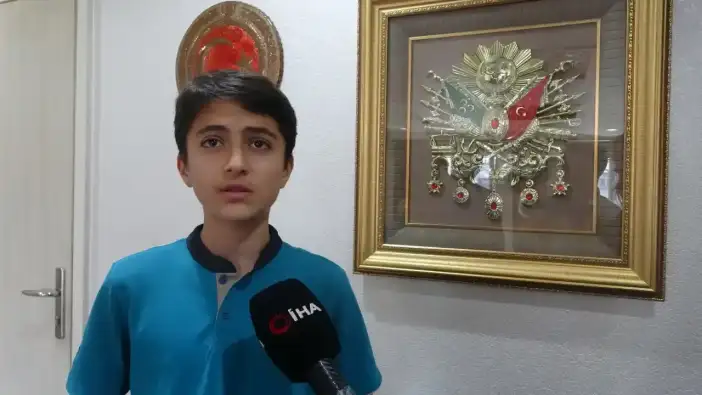 Kepez’de Ortaokul Öğrencisi Bulduğu Parayı Notla Teslim Etti