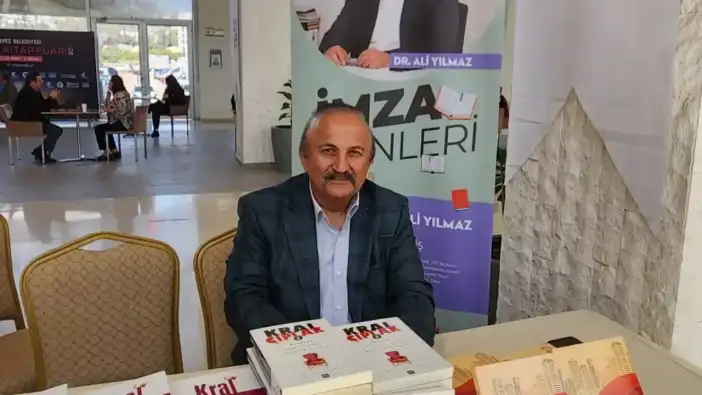 Dr. Ali Yılmaz, Kepez Kitap Fuarı’nda Okurlarıyla Buluşuyor