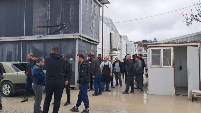 Hatay'da Toki İşçilerinden Maaş İsyanı: 