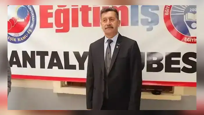 Eğitim-iş Antalya Şube Başkanı Acar’dan Sert Tepki: "saray Kapılarında Değil Cumhuriyetin Yanındayız"