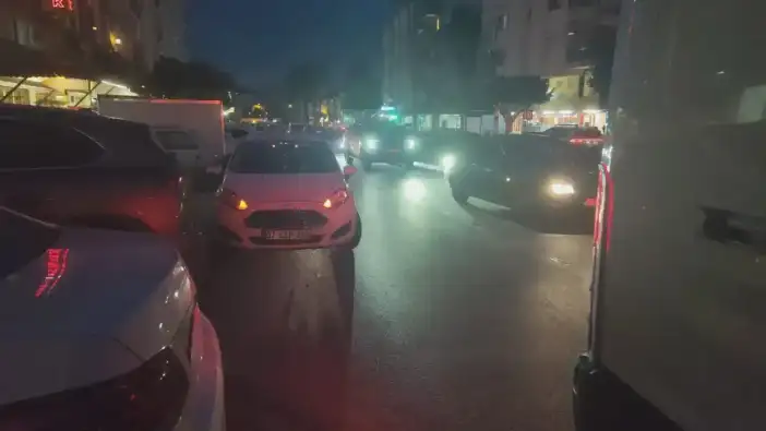 Manavgat’ta Dikkatsiz Kapı Açma Kazası