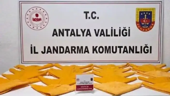 Döşemealtı'nda Yarım Milyon Doz Uyuşturucu Sevkiyatı Engellendi