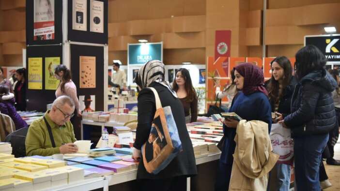 Kepez’de Şiirle Yolculuk: Şükrü Erbaş’tan Anlamlı Buluşma