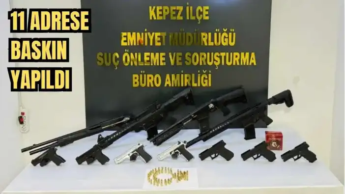 Kepez’de Eş Zamanlı Operasyon! Çok Sayıda Silah Ele Geçirildi