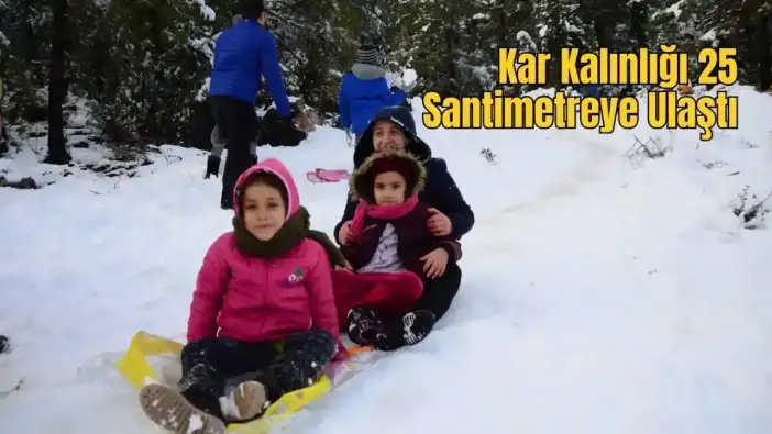 Antalya Yaza Hazırlanırken Kar Sürprizi İle Karşılaştı