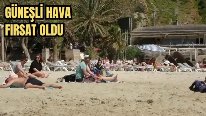 Türkiye Kar Altında, Alanya'da Yaz Havası! Sıcaklığı Gören Sahile Koştu