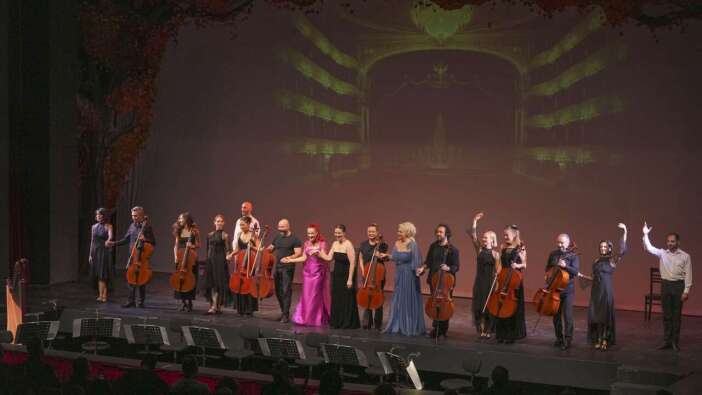 Antalya’da Büyüleyici Gece! 8 Çello ve Arp Aynı Sahnede Devleşti