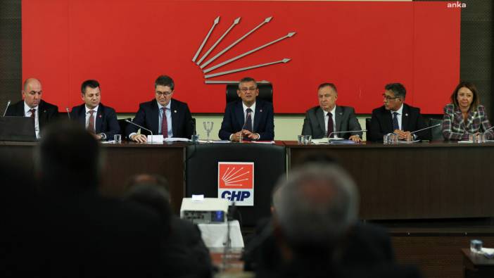 Özgür Özel il başkanlarını topladı